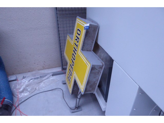 Lichtreclame orthopdie - afbeelding 2 van  2