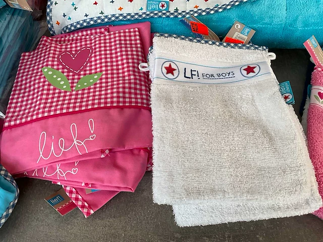 Lief! mix kavel diverse baby/kinder artikelen - afbeelding 12 van  13
