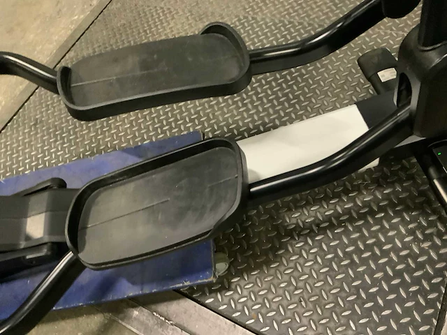Life fitness - 95x - crosstrainer - afbeelding 5 van  7