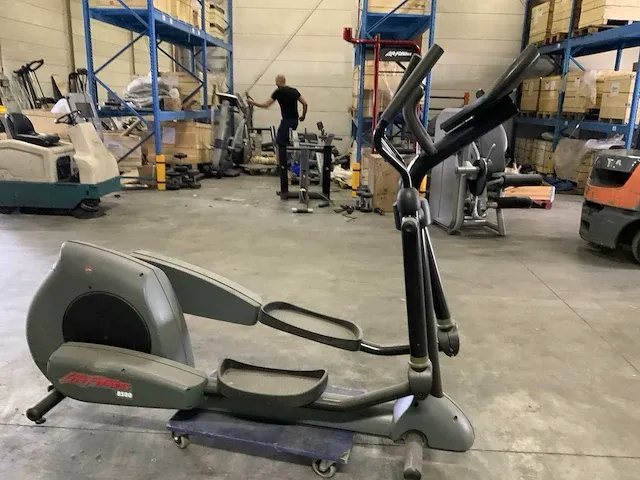 Life fitness 8500 next gen crosstrainer crosstrainer - afbeelding 1 van  5