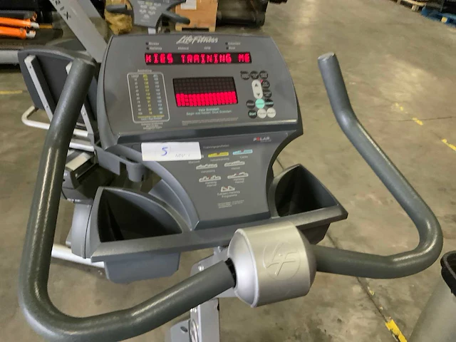 Life fitness 93c uprightbike home trainer - afbeelding 3 van  5