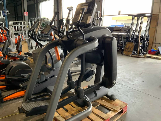 Life fitness 95 flexstrider explore se crosstrainer - afbeelding 2 van  5