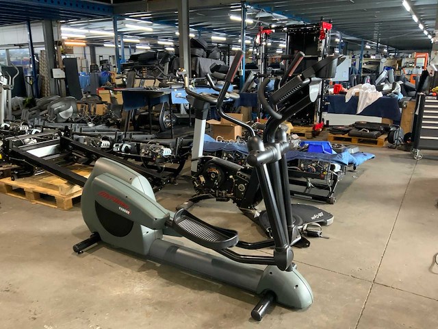 Life fitness 9500hr elliptical crosstrainer - afbeelding 1 van  6