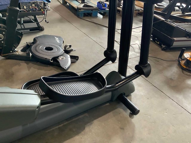 Life fitness 9500hr elliptical crosstrainer - afbeelding 3 van  6