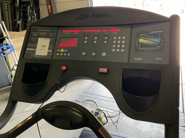 Life fitness 9500hr loopband - afbeelding 3 van  5