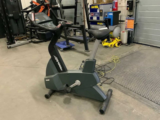 Life fitness 9500hr uprightbike home trainer - afbeelding 2 van  6
