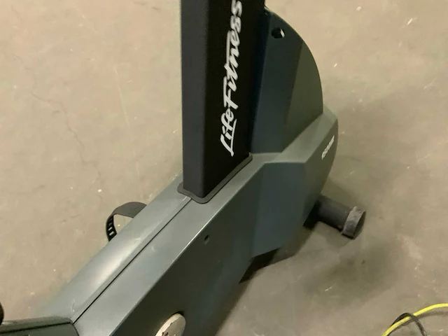Life fitness 9500hr uprightbike home trainer - afbeelding 4 van  6