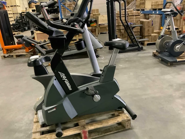 Life fitness 9500hr uprightbike home trainer - afbeelding 2 van  5