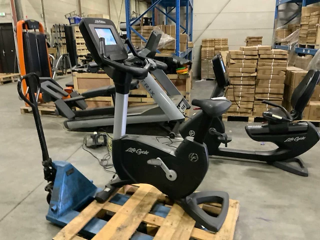 Life fitness 95c discover si uprightbike home trainer - afbeelding 1 van  7