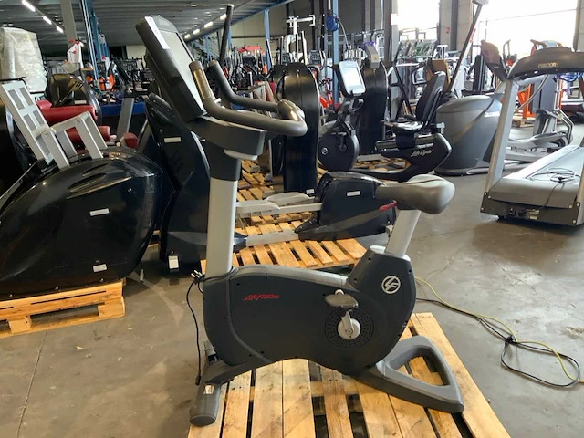 Life fitness 95c engage uprightbike home trainer - afbeelding 3 van  7
