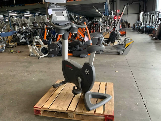 Life fitness 95c uprightbike home trainer - afbeelding 6 van  6