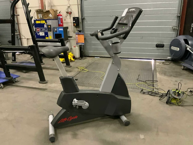 Life fitness 95ci integrety uprightbike home trainer - afbeelding 1 van  8