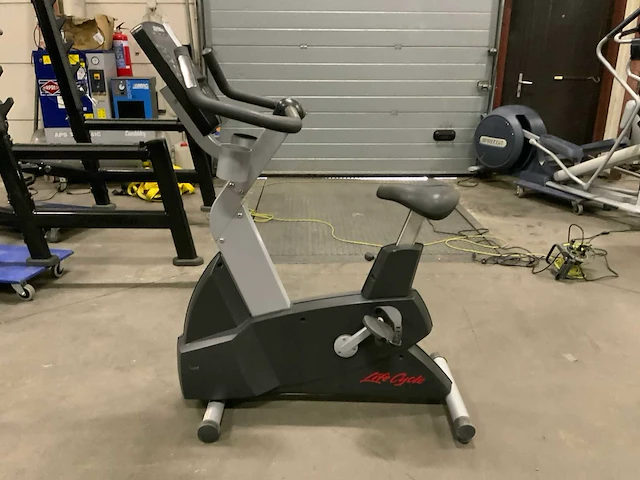 Life fitness 95ci integrety uprightbike home trainer - afbeelding 1 van  7