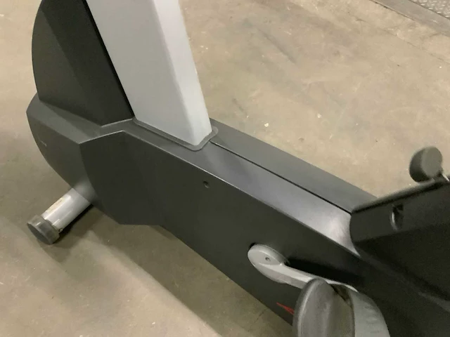 Life fitness 95ci integrety uprightbike home trainer - afbeelding 3 van  7