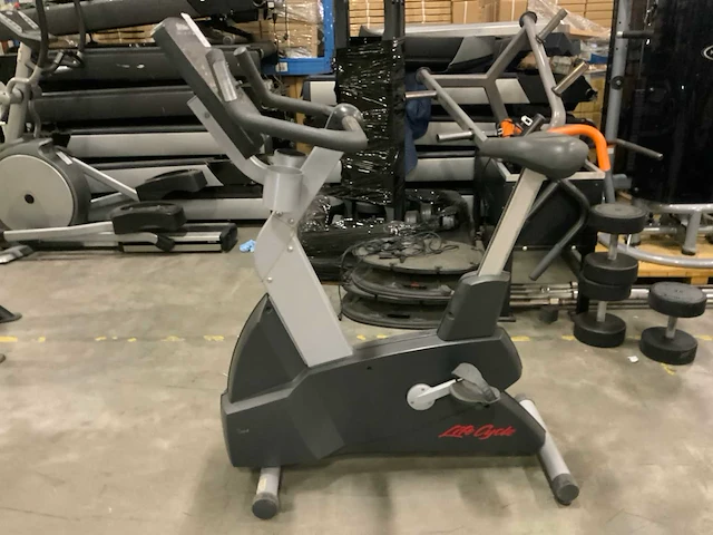 Life fitness 95ci integrity uprightbike home trainer - afbeelding 1 van  5