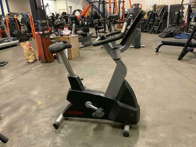 Life fitness 95ci integrity uprightbike home trainer - afbeelding 4 van  5