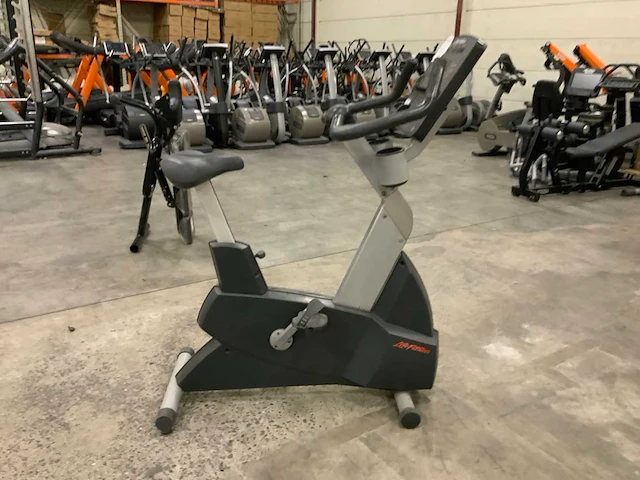 Life fitness 95ci integrity uprightbike home trainer - afbeelding 1 van  5