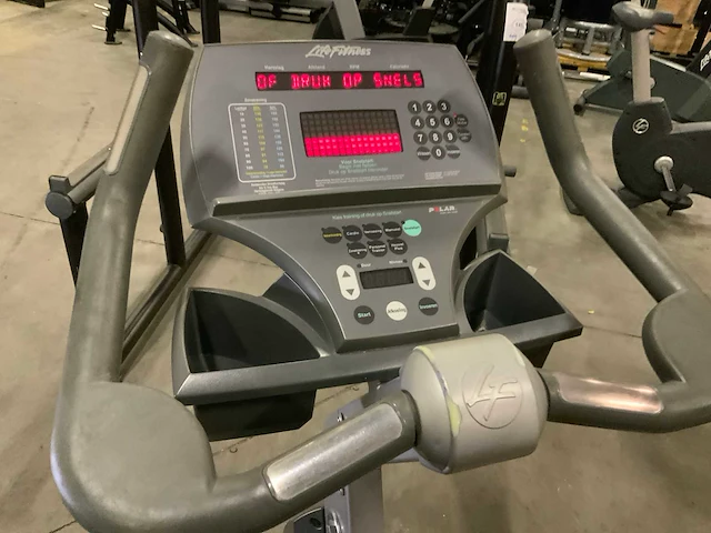 Life fitness 95ci next gen uprightbike home trainer - afbeelding 4 van  5