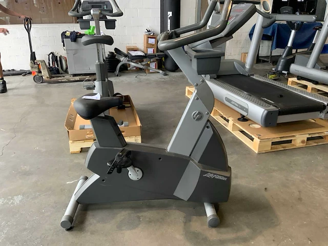 Life fitness 95ci uprightbike home trainer - afbeelding 5 van  5