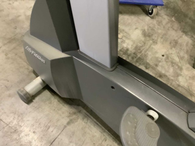 Life fitness 95ci uprightbike home trainer - afbeelding 2 van  4