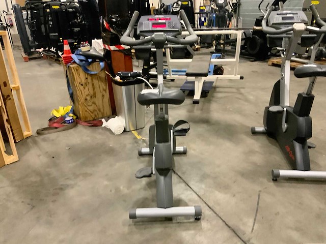 Life fitness 95ci uprightbike home trainer - afbeelding 2 van  3