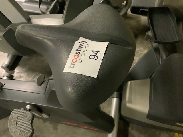 Life fitness 95ci uprightbike home trainer - afbeelding 2 van  4