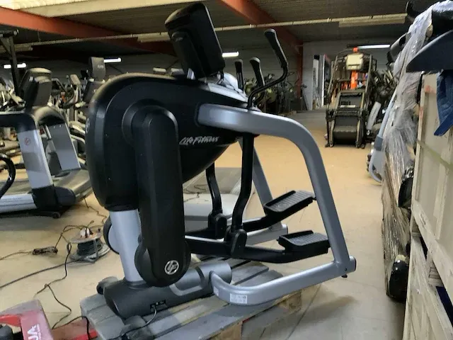 Life fitness 95f discover se flexstrider crosstrainer - afbeelding 4 van  5