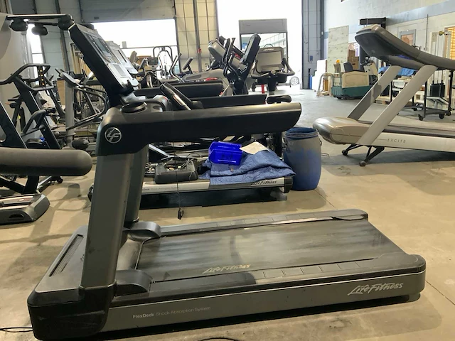 Life fitness 95t integrity treadmill loopband - afbeelding 1 van  6