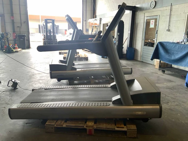 Life fitness 95ti treadmill loopband - afbeelding 4 van  5