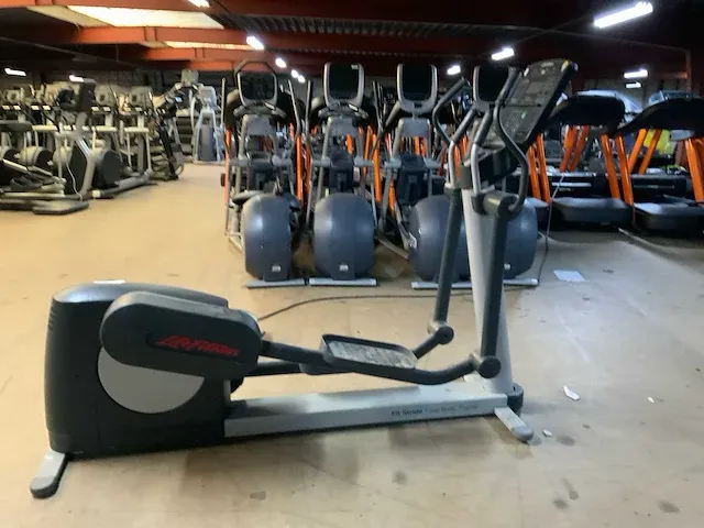 Life fitness 95xi integrity crosstrainer crosstrainer - afbeelding 3 van  6
