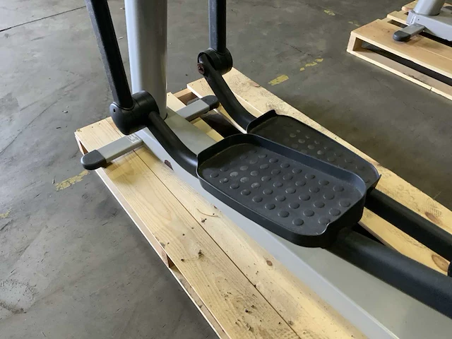 Life fitness 95xi integrity crosstrainer crosstrainer - afbeelding 3 van  5