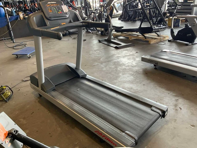 Life fitness activate series treadmill loopband - afbeelding 6 van  6