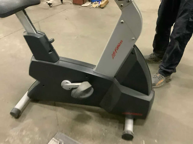 Life fitness c95 integrity uprightbike home trainer - afbeelding 4 van  6