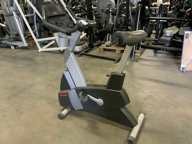 Life fitness c95 integrity uprightbike home trainer - afbeelding 2 van  5