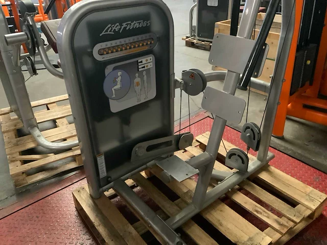 Life fitness circuit 8 stuks krachtstation - afbeelding 4 van  12