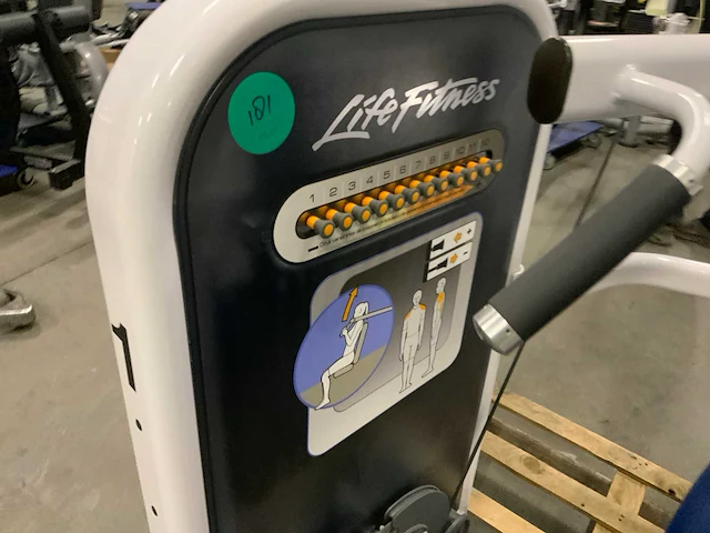Life fitness circuit shoulderpress krachtstation - afbeelding 2 van  4