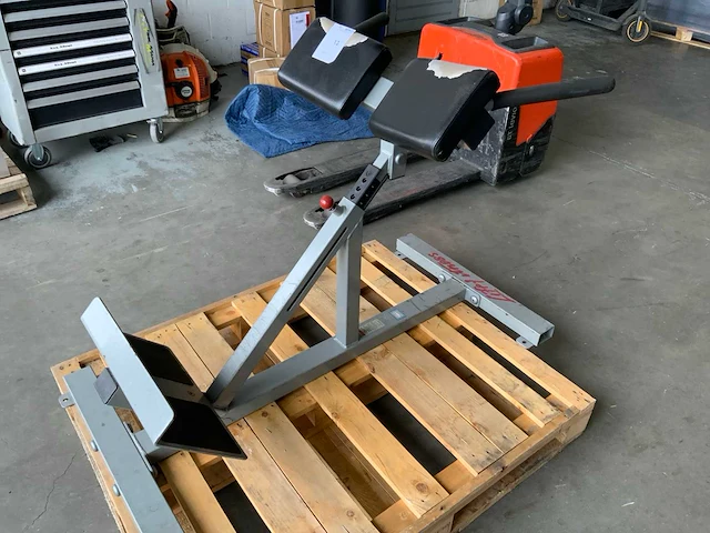 Life fitness hyper extension bench krachtstation - afbeelding 3 van  4