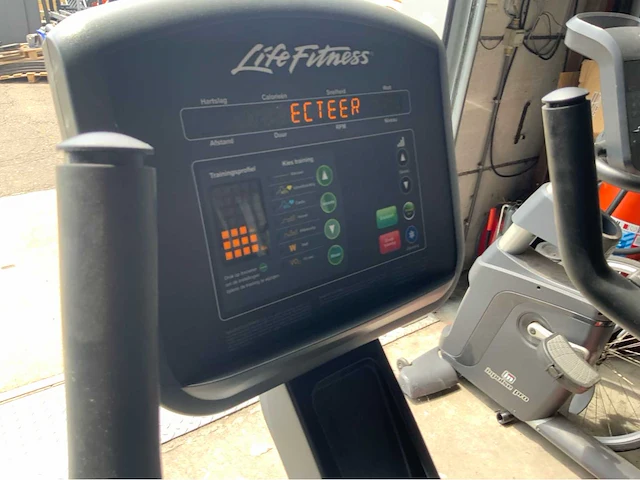Life fitness life cycle uprightbike home trainer - afbeelding 3 van  3