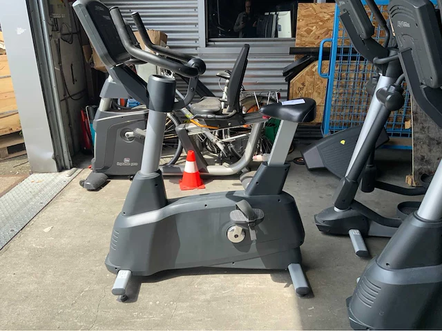 Life fitness life cycle uprightbike home trainer - afbeelding 1 van  4