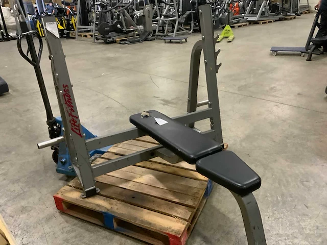 Life fitness olympisch flat bench krachtstation - afbeelding 2 van  4