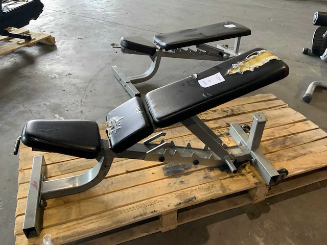 Life fitness pro1 adjustable bench krachtstation - afbeelding 3 van  4