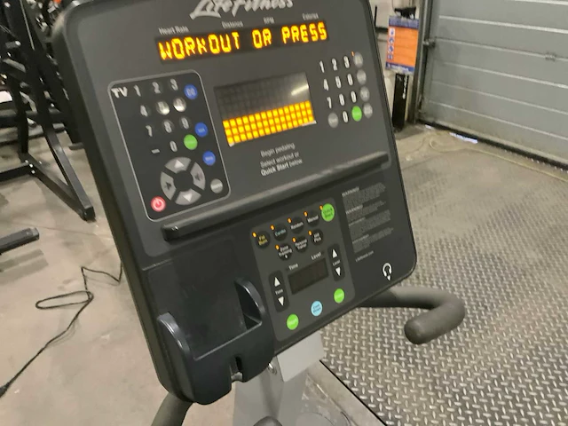 Life fitness r95 integrity recumbent bike home trainer - afbeelding 2 van  5