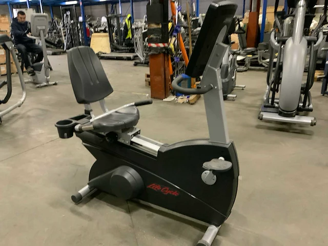 Life fitness r95 integrity recumbent bike home trainer - afbeelding 4 van  5