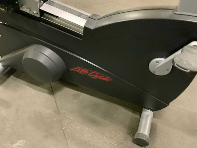 Life fitness r95 integrity recumbent bike home trainer - afbeelding 5 van  5