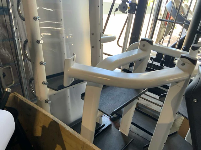 Life fitness synergy 360 s krachtstation - afbeelding 3 van  5