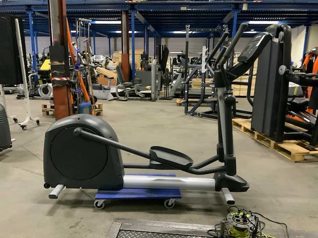 Life fitness x9 activity elliptical crosstrainer - afbeelding 1 van  5