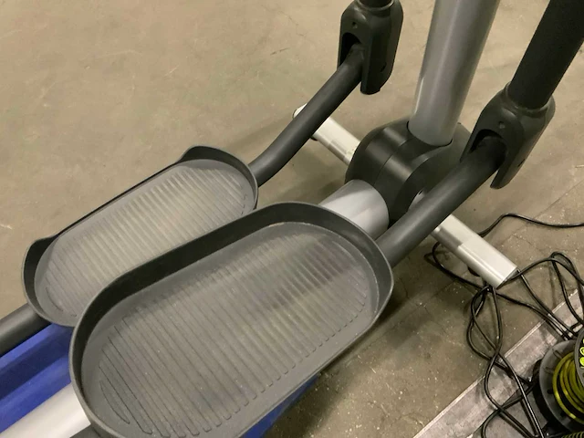 Life fitness x9 activity elliptical crosstrainer - afbeelding 3 van  5