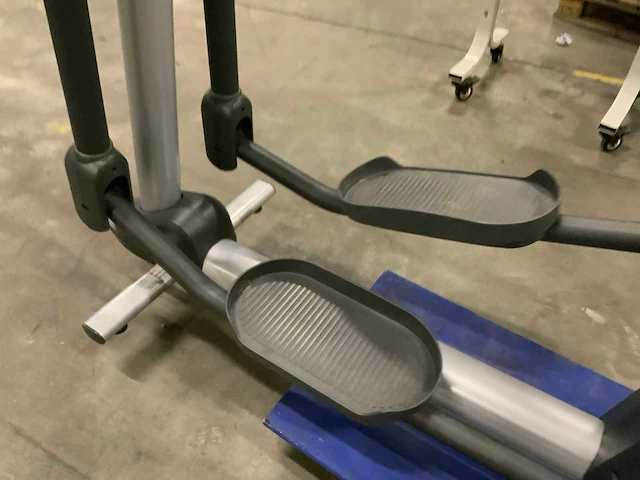 Life fitness x9 activity elliptical crosstrainer - afbeelding 3 van  6
