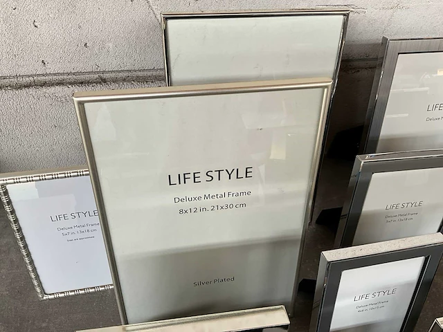 Life style diverse soorten verzilverde fotolijsten (26x) - afbeelding 8 van  13