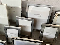 Life style diverse soorten verzilverde fotolijsten (26x) - afbeelding 9 van  13